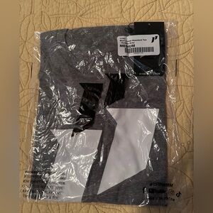 Men’s 1st Phorm crest T M new in plastic